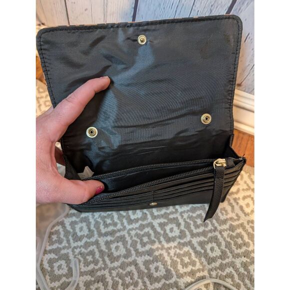 Cheetah print new vegan leather clutch/wallet - Picture 5 of 5